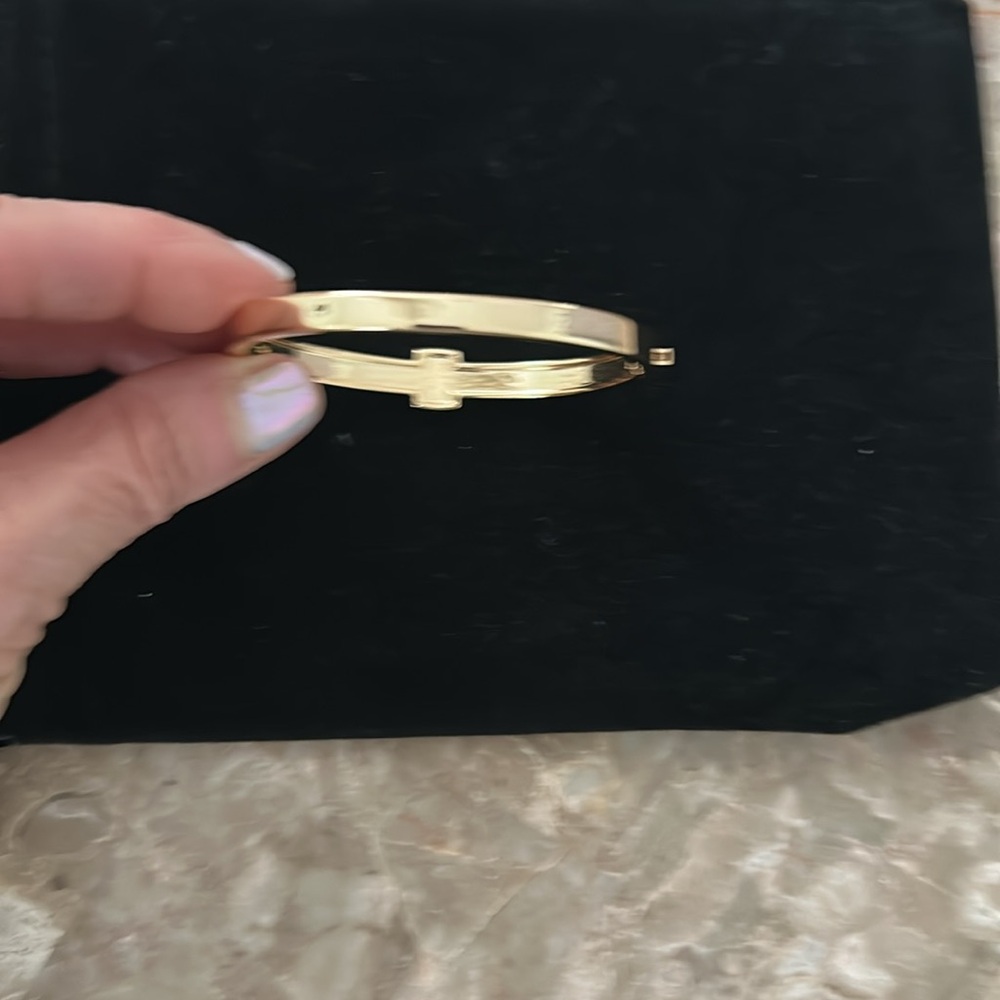 Brand new never worn costume jewelry bracelet - Picture 3 of 6